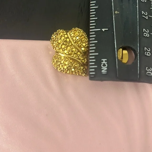 St. John clip on gold tone earrings - Picture 4 of 4